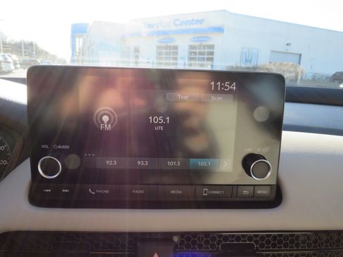 Used 2023 Honda HR-V LX image 15