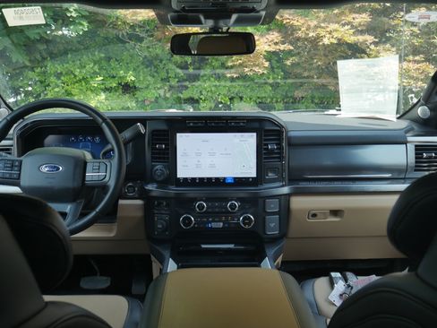 Certified 2024 Ford F250 Lariat w/ Lariat Ultimate Package AWD/4WD image 10