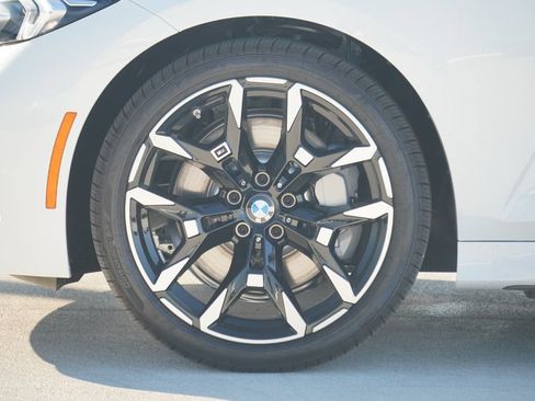 Used 2026 BMW 330i xDrive Sedan w/ M Sport Package AWD/4WD image 5