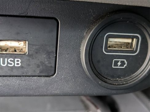 Used 2023 Hyundai Elantra SEL image 24