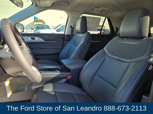 New 2026 Ford Explorer Active w/ Active Comfort Package image 13
