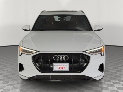 Used 2021 Audi e-tron Premium w/ Convenience Plus Package image 6