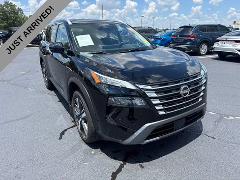 Certified 2025 Nissan Rogue SL w/ Tech Package AWD/4WD image 3