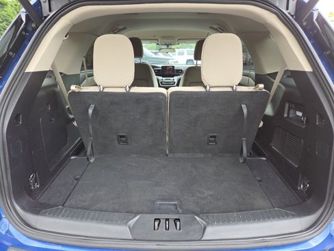 Used 2021 Ford Explorer XLT AWD/4WD image 22