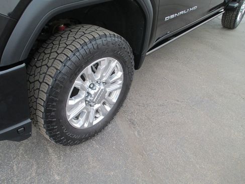 Used 2021 GMC Sierra 2500 Denali w/ Denali Ultimate Package image 14