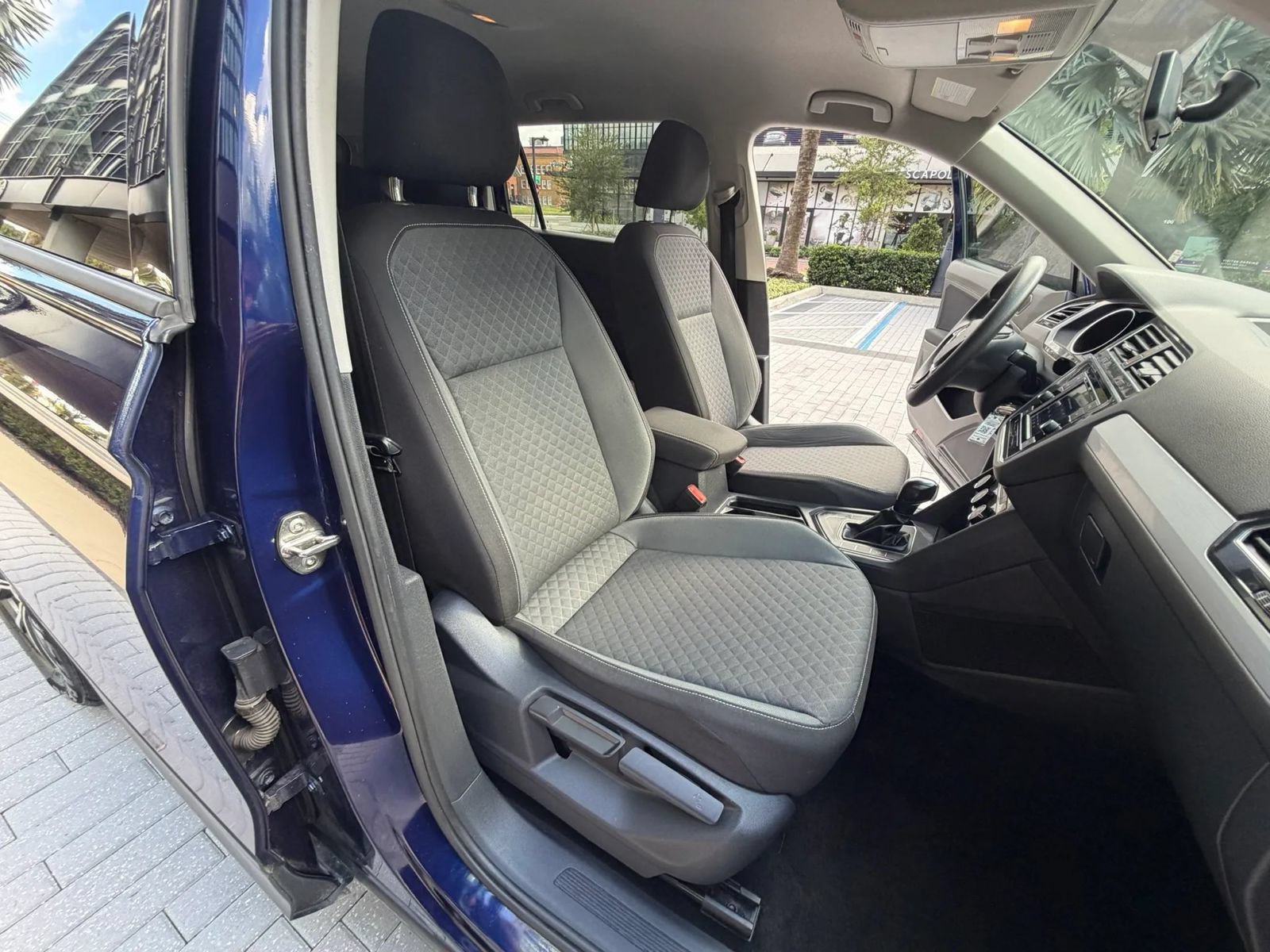 Used 2021 Volkswagen Tiguan S FWD image 19