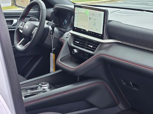 New 2026 Ford Explorer ST-Line w/ ST-Line Street Pack image 10