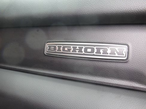 Used 2021 RAM 2500 Big Horn w/ Night Edition AWD/4WD image 11