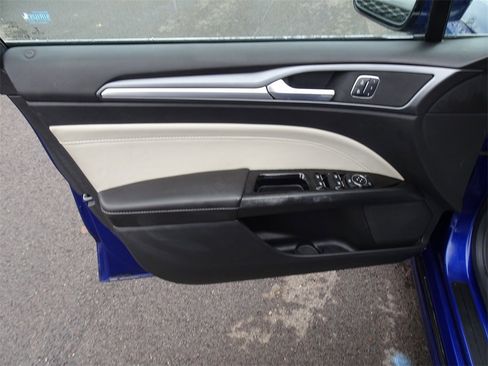 Used 2015 Ford Fusion Titanium image 12