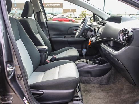 Used 2015 Toyota Prius C Four image 13