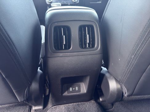 Used 2025 Hyundai Santa Cruz SEL AWD/4WD image 45