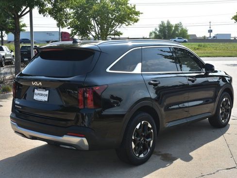 Used 2026 Kia Sorento S w/ S Panoramic Sunroof Package FWD image 5