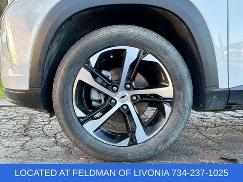 Certified 2024 Chevrolet Trax RS w/ Driver Confidence Package FWD image 29