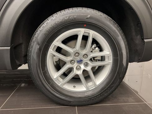 New 2025 Ford Explorer Active image 7