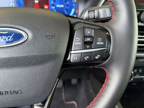 Certified 2022 Ford Escape SEL w/ SEL Stealth AWD Package image 27