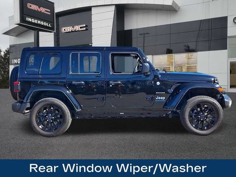 Used 2024 Jeep Wrangler Unlimited Sahara w/ Technology Group AWD/4WD image 27