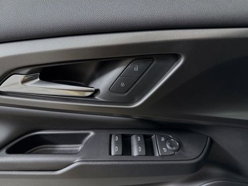 New 2026 Chevrolet Equinox EV LT w/ Comfort Package image 17