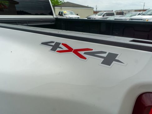 Used 2024 Chevrolet Silverado 3500 W/T image 11