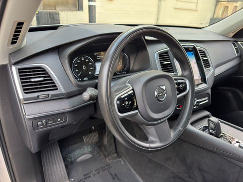 Used 2020 Volvo XC90 T8 Momentum w/ Protection Package Premier AWD/4WD image 14
