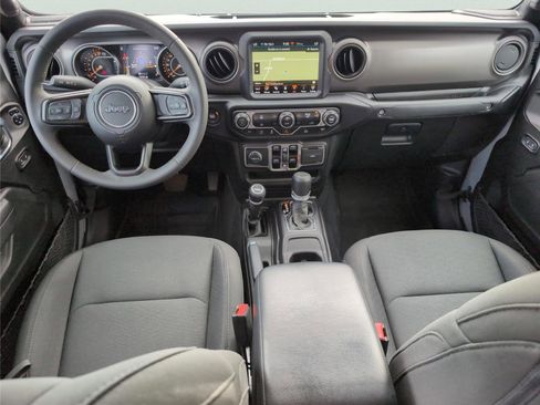 Used 2023 Jeep Gladiator Willys image 29