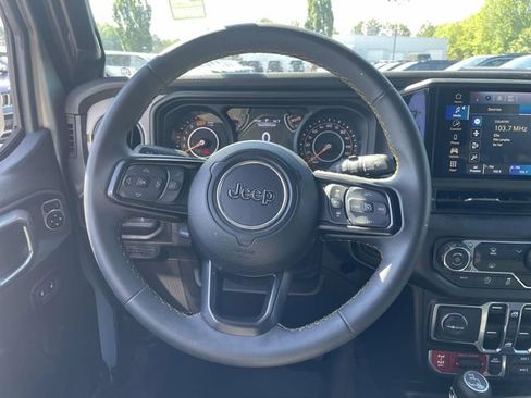 Used 2024 Jeep Wrangler Unlimited Sport AWD/4WD image 12