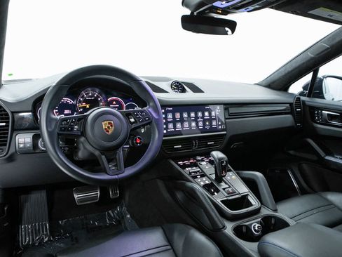 Certified 2023 Porsche Cayenne Turbo GT AWD/4WD image 13