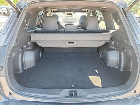 Used 2025 Subaru Forester Premium AWD/4WD image 30