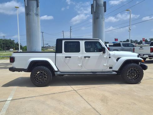 Used 2023 Jeep Gladiator Overland w/ Popular Equipment Package AWD/4WD image 5