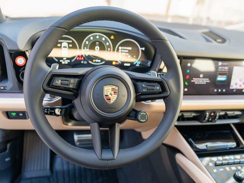 Certified 2026 Porsche Cayenne AWD/4WD image 14