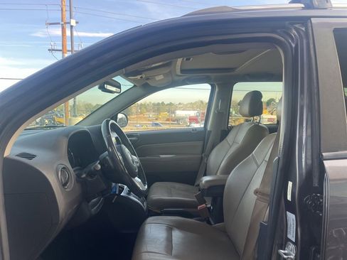 Used 2016 Jeep Compass High Altitude image 8