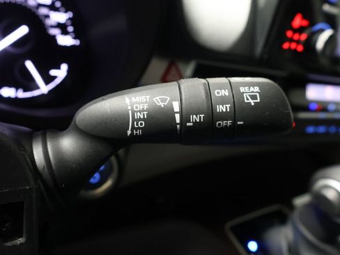 Used 2024 Toyota Sienna XLE image 34