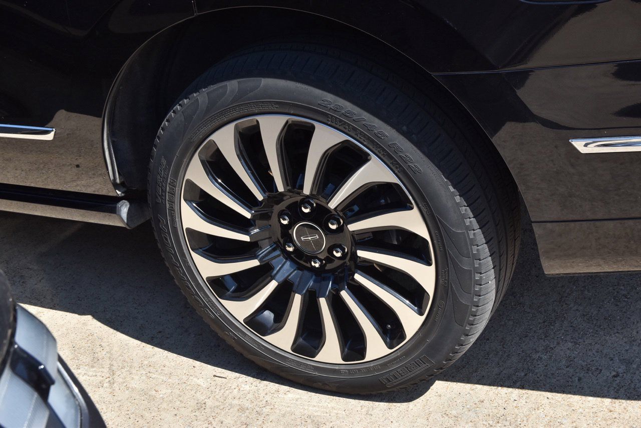 Used 2022 Lincoln Navigator Black Label AWD/4WD image 10