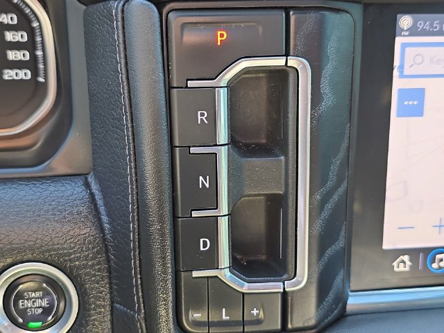 Used 2021 GMC Yukon Denali w/ Denali Premium Package AWD/4WD image 16