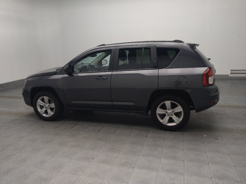Used 2015 Jeep Compass Latitude FWD image 3