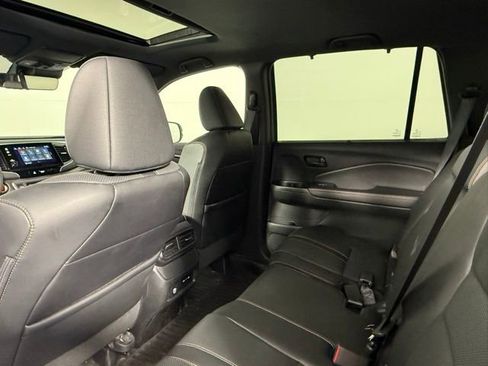 Used 2025 Honda Passport TrailSport image 43