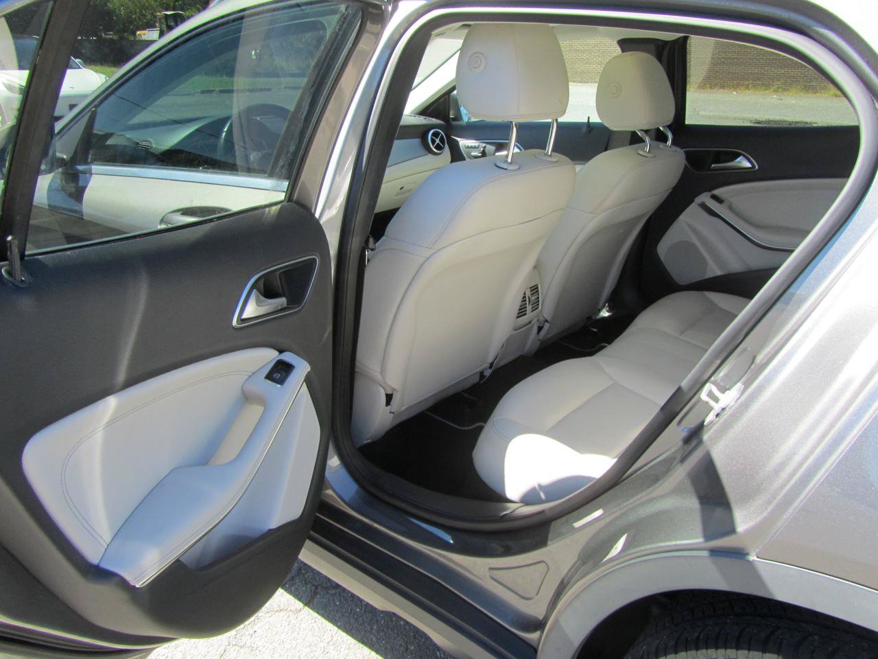 Used 2016 Mercedes-Benz GLA 250 4MATIC image 20