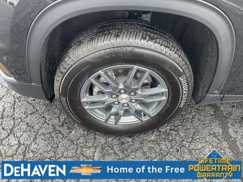 Used 2025 GMC Acadia Elevation FWD image 10