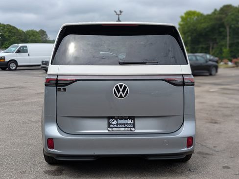 Used 2025 Volkswagen ID. Buzz Pro S Plus RWD image 8