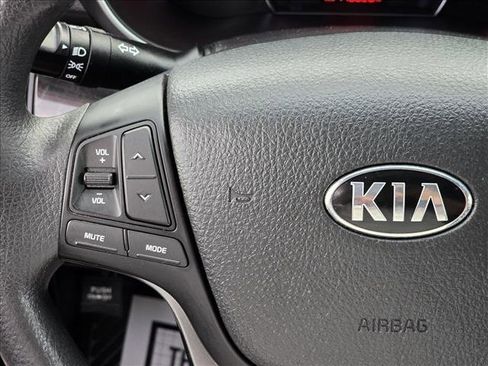 Used 2015 Kia Sorento LX image 14