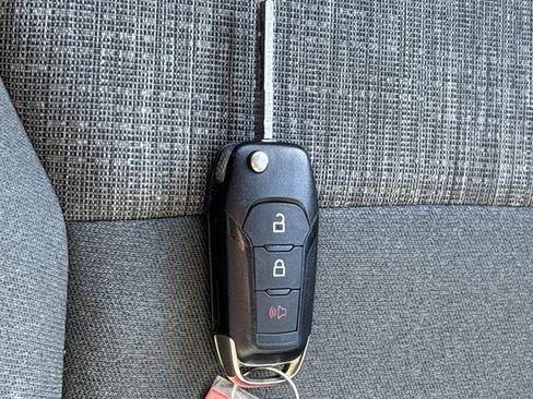 Used 2023 Ford F150 XLT image 38