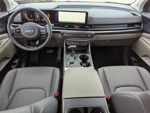New 2026 Kia Carnival FWD image 13