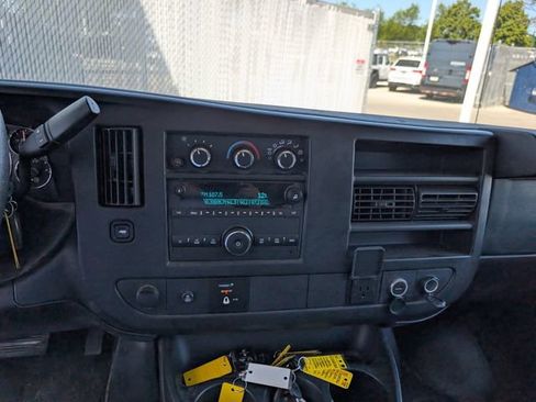 Used 2016 Chevrolet Express 3500 LT w/ LT Preferred Equipment Group RWD image 5