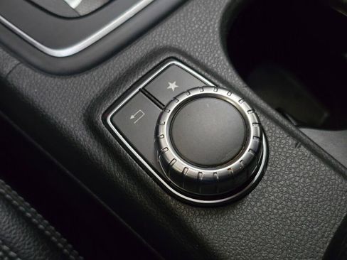 Used 2018 Mercedes-Benz CLA 250 image 30