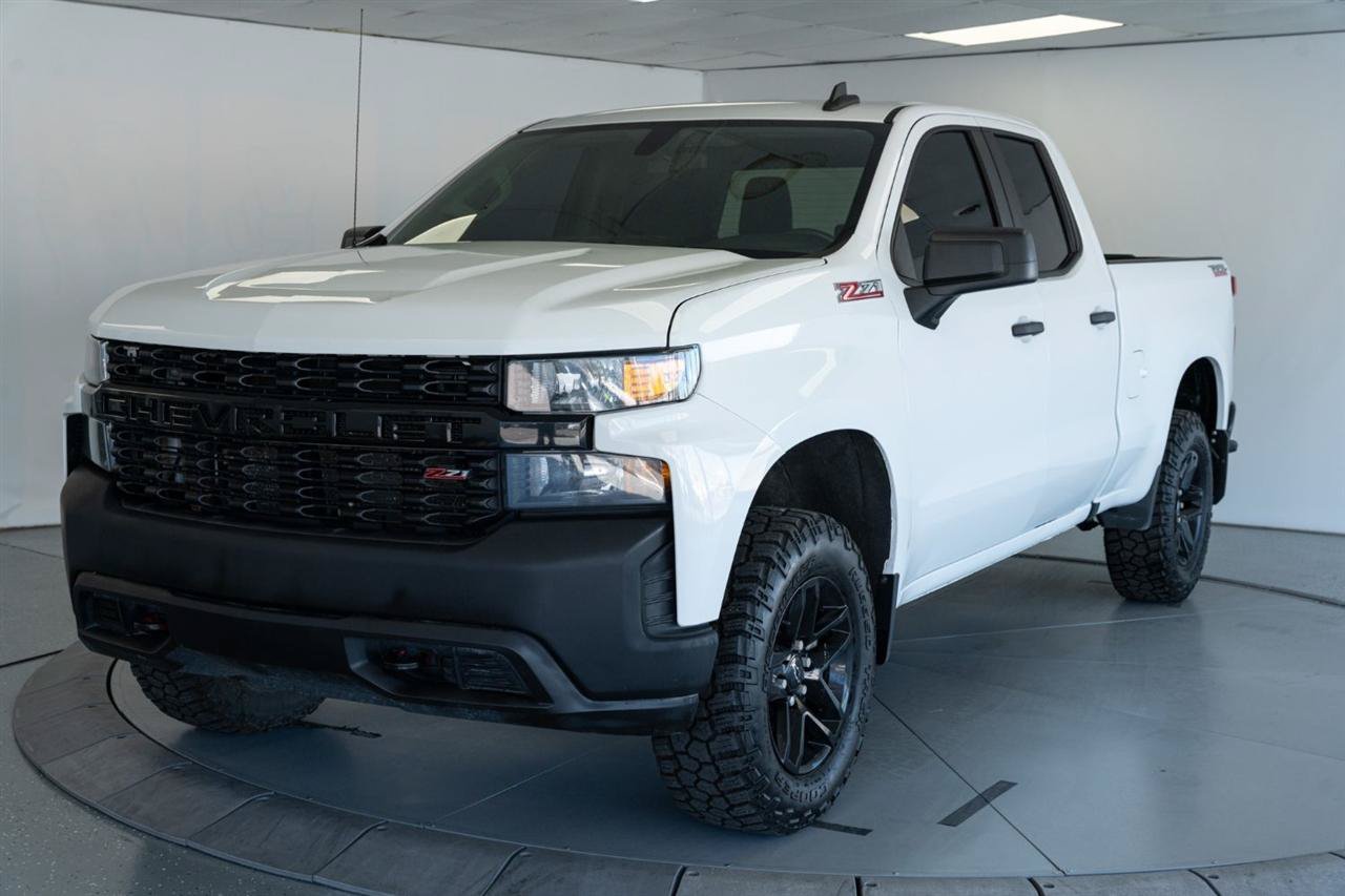 Used 2019 Chevrolet Silverado 1500 Custom Trail Boss w/ Custom Convenience Package AWD/4WD image 3
