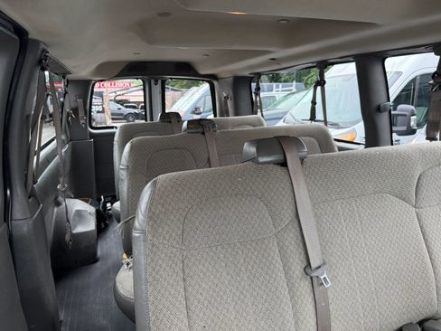 Used 2020 Chevrolet Express 3500 LS RWD image 29
