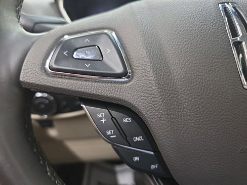 Used 2017 Lincoln MKX Reserve w/ Lincoln MKX Climate Package AWD/4WD image 23
