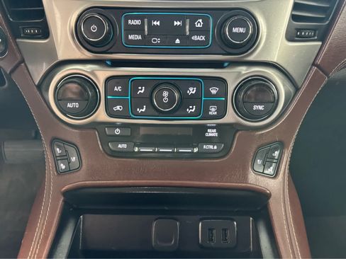 Used 2018 Chevrolet Tahoe Premier AWD/4WD image 14