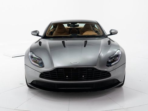 Used 2018 Aston Martin DB11 V12 image 8