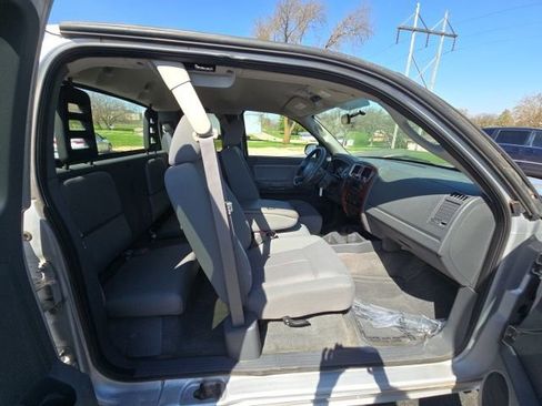 Used 2005 Dodge Dakota SLT w/ Interior Convenience Group AWD/4WD image 20