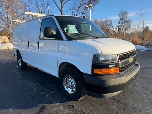 Used 2020 Chevrolet Express 2500 image 2